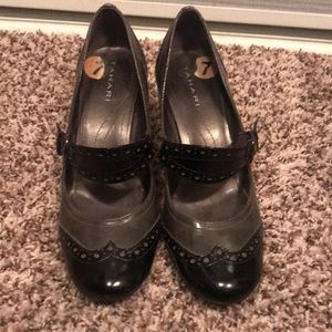 Tahari maryjane style shoes
